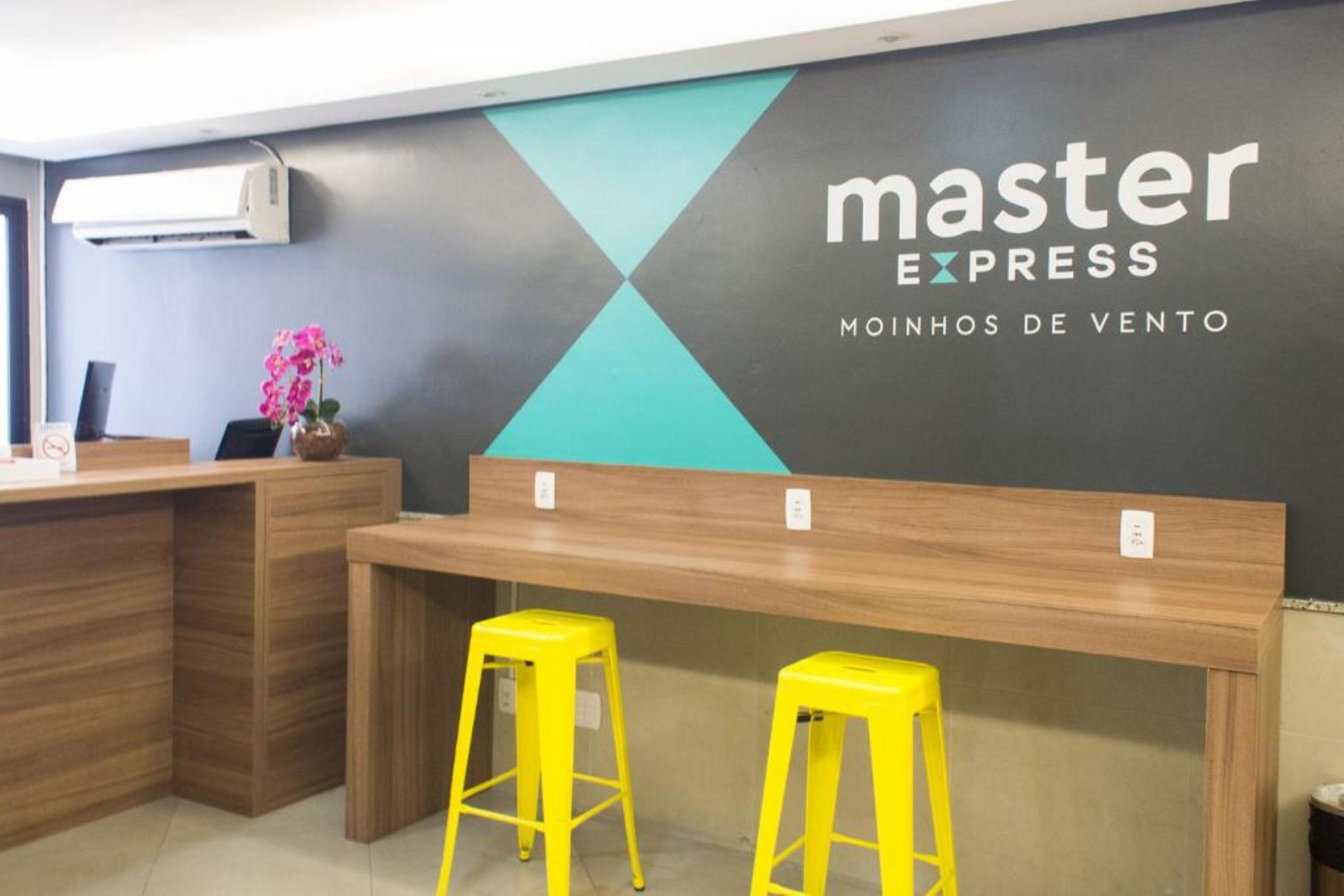 Отель Master Express Moinhos De Vento Порту-Алегри Экстерьер фото